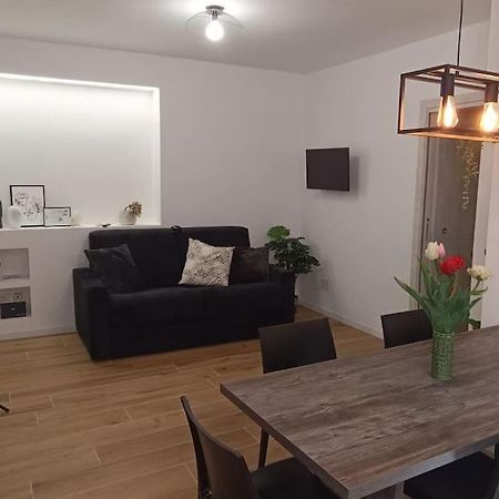 Casa Camelia - Appartamento In Centro A Seregno Zewnętrze zdjęcie
