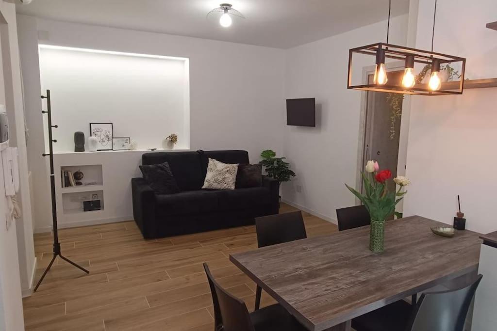 Casa Camelia - Appartamento In Centro A Seregno Zewnętrze zdjęcie